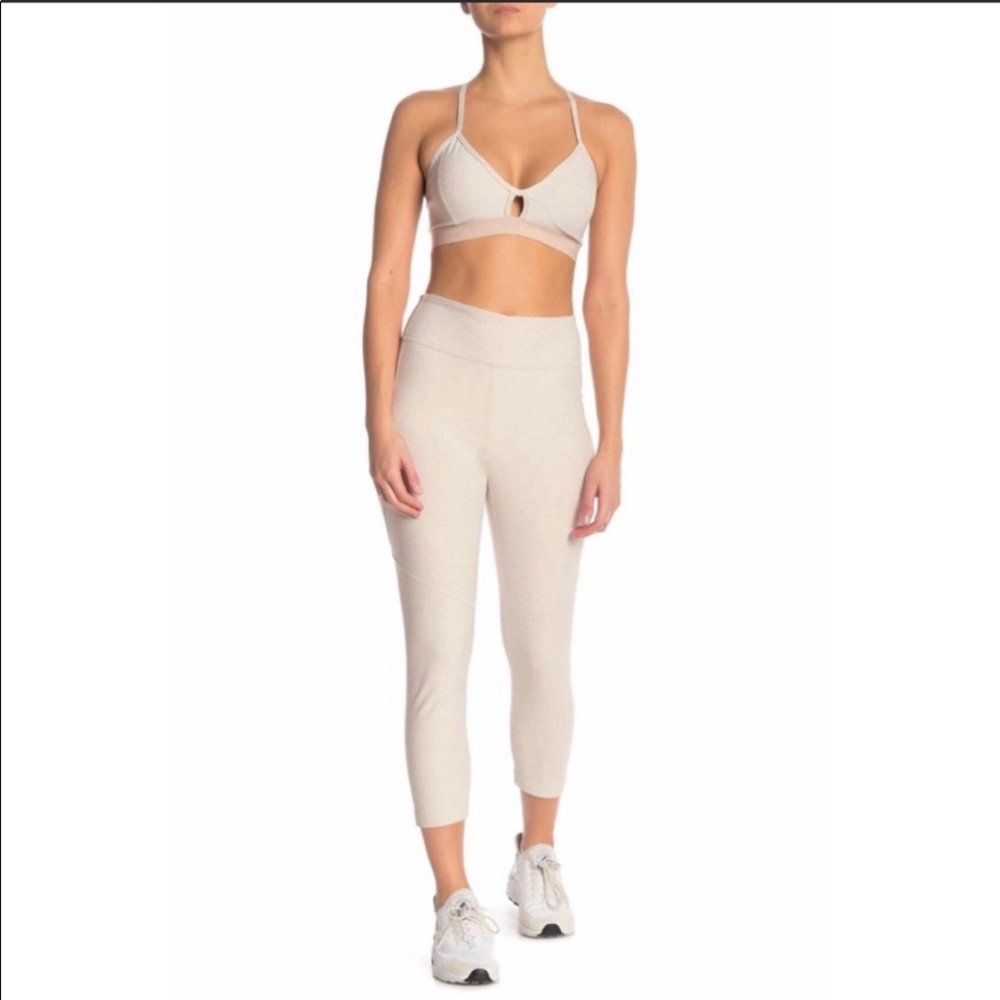 Outdoor Voices 7/8 Warm up Leggings Size M.